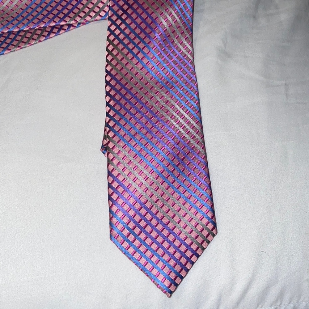 XMI Nordstrom Men’s tie. Purple stripe/checkered pattern.